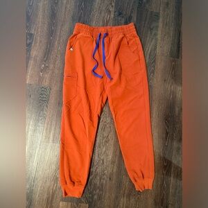Figs Burnt Orange/Red High Waisted Scrub Pant Joggers - Medium